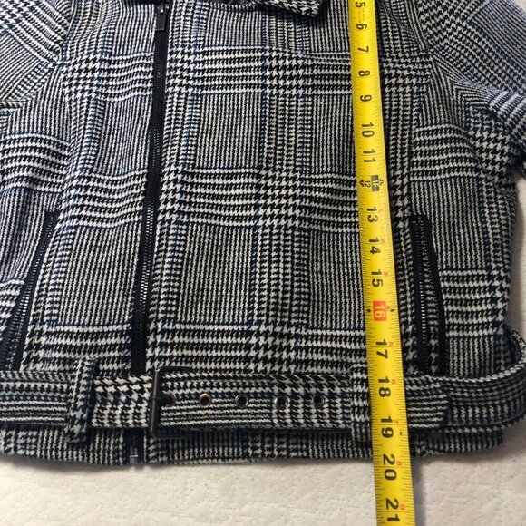 Stoosh Women Black Plaid Cropped Belted Zip Front Blazer Jacket Size Large L - Picture 4 of 10